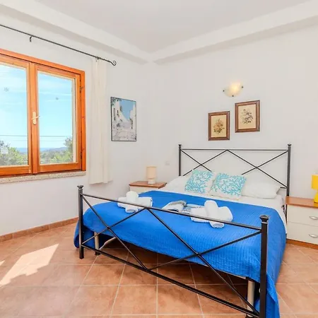 Panoramic Terrace Over Tavolara - Relax And Sea View