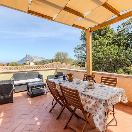 Apartamento Panoramic Terrace Over Tavolara - Relax And Sea View